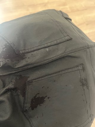 Pantalones negros efecto piel