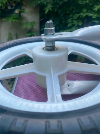 Bicicleta de equilibrio infantil blanca