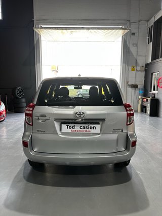 Toyota RAV4 2012