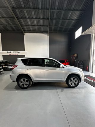 Toyota RAV4 2012