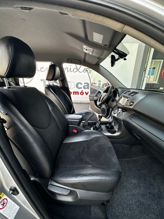 Toyota RAV4 2012