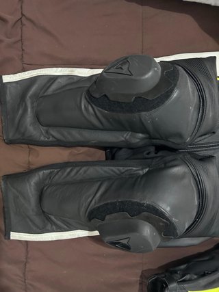 Mono Dainese Assen 1 Pieza Talla 52