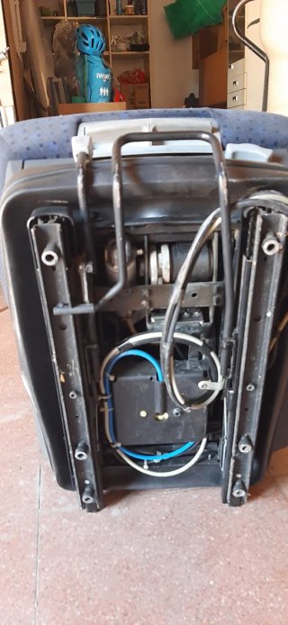 Asiento camión neumático y calefactado averiado