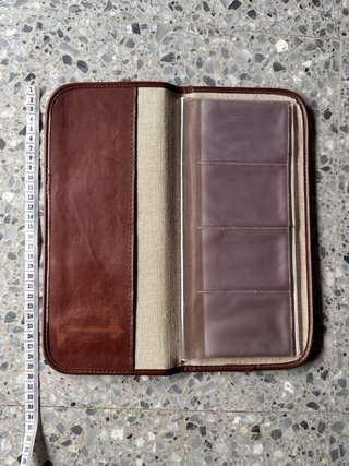 Portatarjetas de piel Balenciaga Marrón 30cm