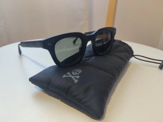 Gafas de sol hombre Scalpers negras. Incluye funda