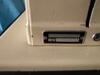 Antigua caja registradora RIV
