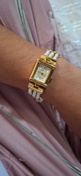 Relógio Dourado Pérolas