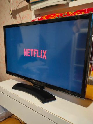TV Smart LG 24 Negra