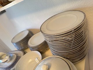Vajilla de porcelana completa