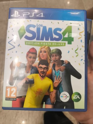 PS4 Rainbow 6 Siege y Sims 4 Edición Fiesta Deluxe