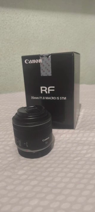 Objetivo Canon RF 35mm f1.8 Macro IS STM