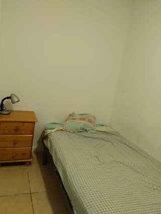 Se alquila una habitación