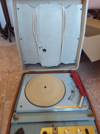 Giradischi vintage Schneider valigia marrone