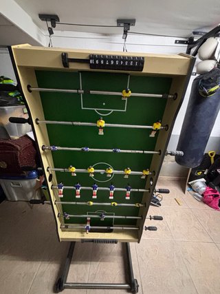 Futbolín de madera