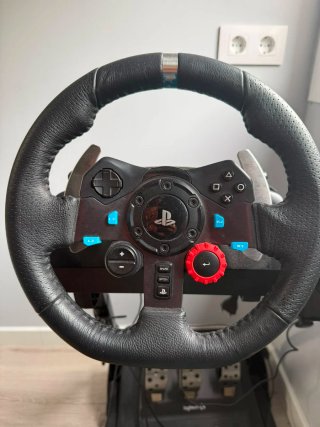 Volante Logitech con Pedales y Palanca