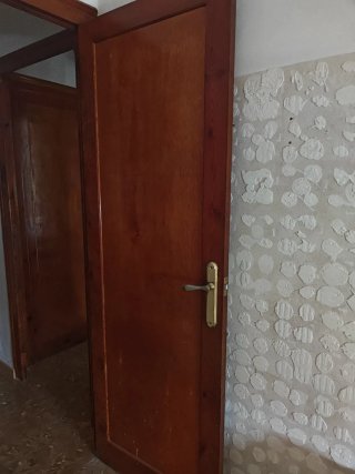5 Puertas macizas de madera
