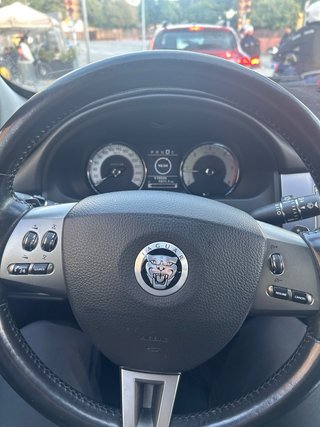 Jaguar XF 2009