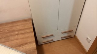 Habitación juvenil: cama y armario
