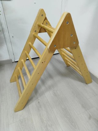 Escalera Montessori de madera