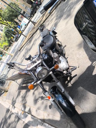Honda Shadow 125 VT Cruiser Negra