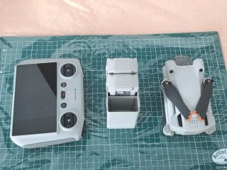 Dron DJI Mini 3 Pro + kit vuela mas