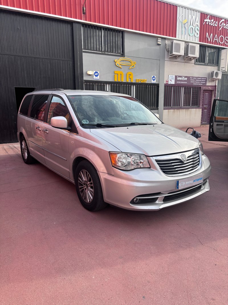 Lancia Voyager 2.8 CRD Gold MY12 2012