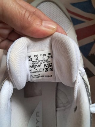 Zapatillas Puma Talla 36 Blancas y Plateadas