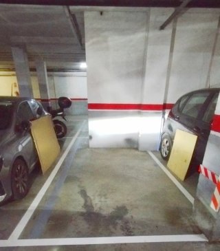 Plaza de garage, parking en alquiler en Sabadell