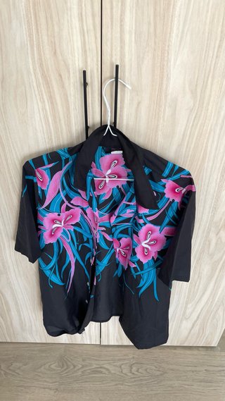 Camisa Hawaiana Vintage Negra Floral