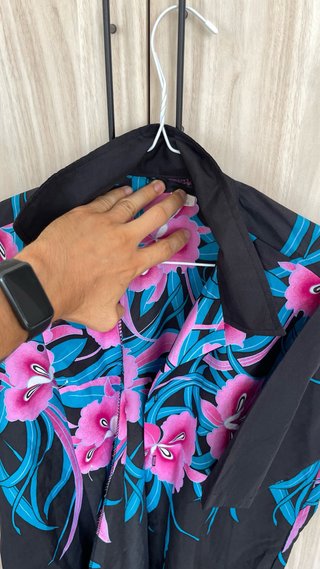 Camisa Hawaiana Vintage Negra Floral