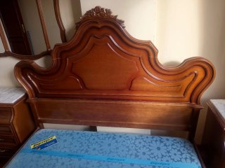 Cabecero, pie de cama y somier de madera