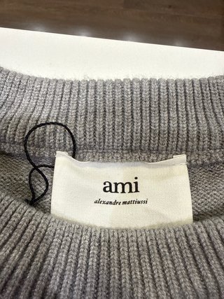 Jersey AMI Paris gris con corazón