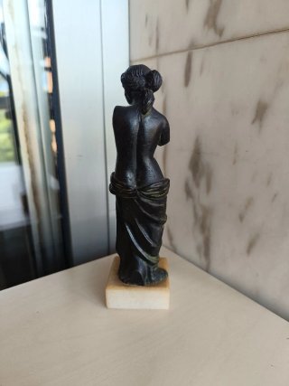 Venus de Milo, bronce