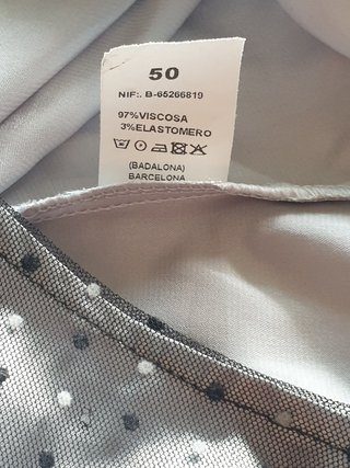Blusa tul calada topos blancos negra