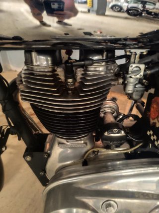 Royal Enfield Bullet 500 Negra/Plata
