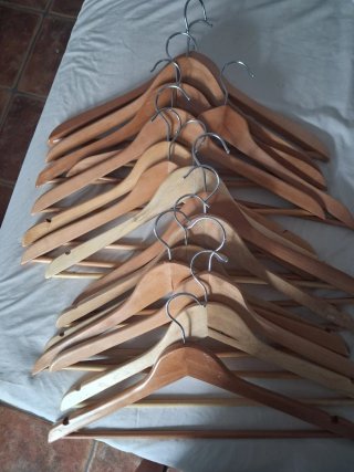 Pack 10 Perchas Madera