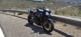 Triumph Speed Triple RS Negra y Roja