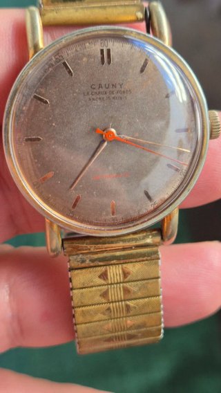 Reloj CAUNY