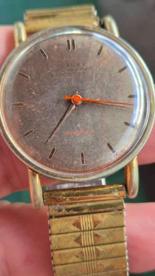 Reloj CAUNY