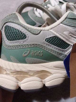 ASICS GEL-NYC Grey Silver — Talla 43