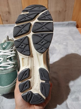 ASICS GEL-NYC Grey Silver — Talla 43
