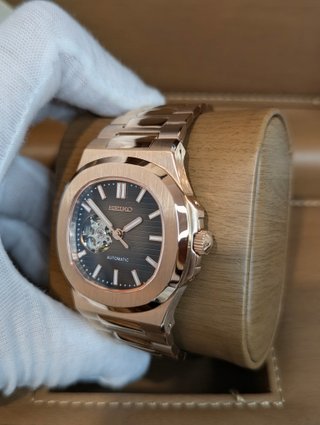 Reloj Seiko Mod Nautilus Marrón Chocolate y Dorado