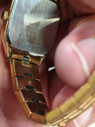 Reloj Seiko Quartz Dorado Digital Analógico