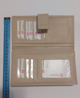 Cartera mujer piel Yancci beige tachuelas