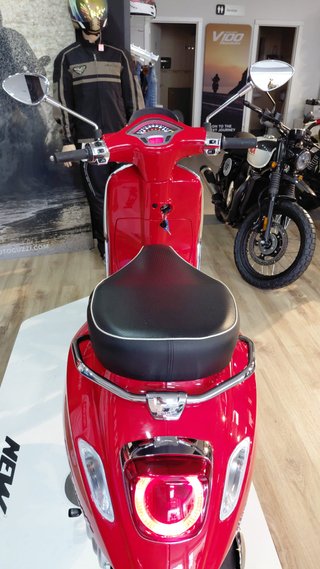 Vespa Sprint 50 Roja