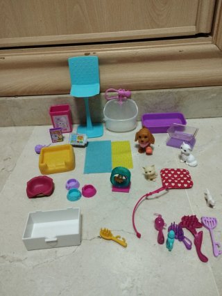 Set di accessori per la clinica veterinaria di Barbie