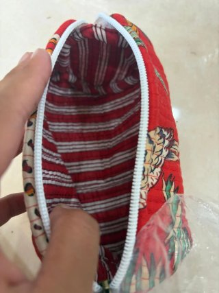 Estuche estampado de tela