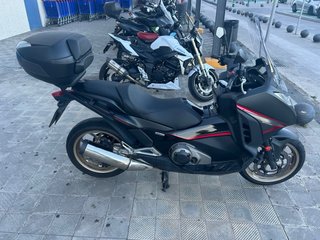 Honda Integra 750 S Negra
