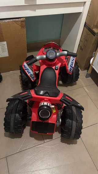 Quad infantil rojo y negro