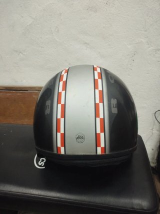 Casco de moto con visera